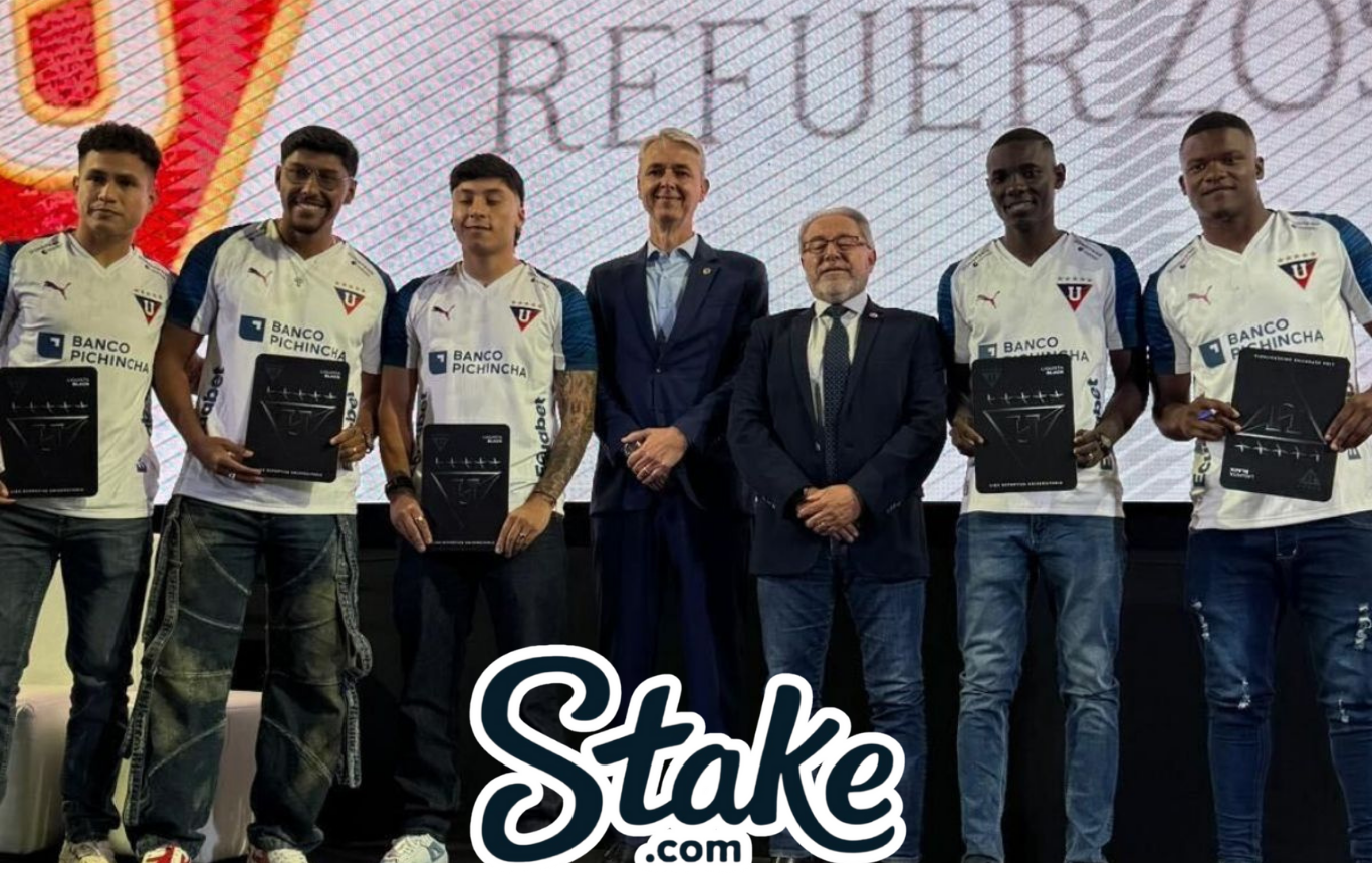 Liga de Quito presentó en el estadio Casa Blanca a sus cinco refuerzos para la temporada 2026