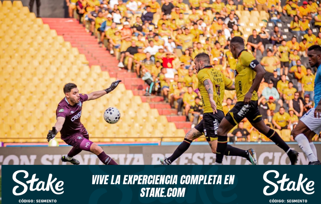 Darío Benedetto salvó a Barcelona de la derrota ante la Universidad Católica