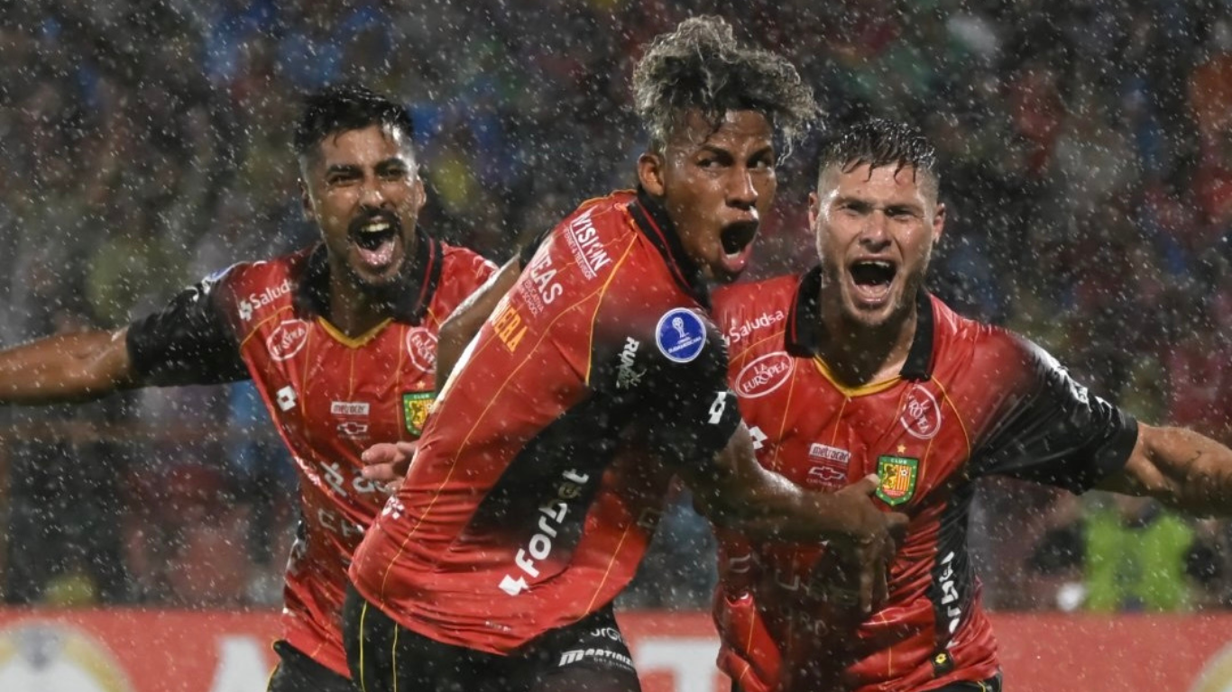 Deportivo Cuenca derrota a Libertad y avanza a la fase de grupos de la Copa Sudamericana