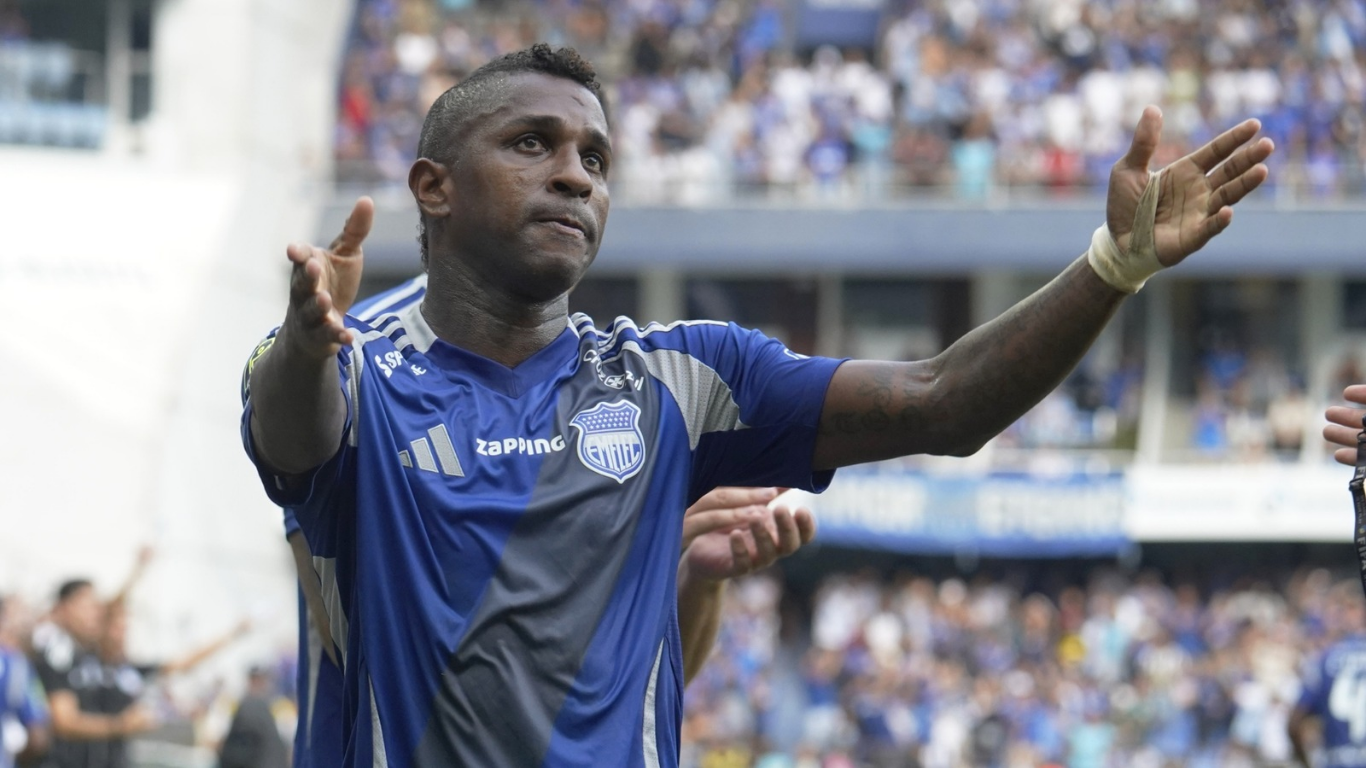 Esta sería la decisión de Emelec tras detención de Miller Bolaños por infringir toque de queda