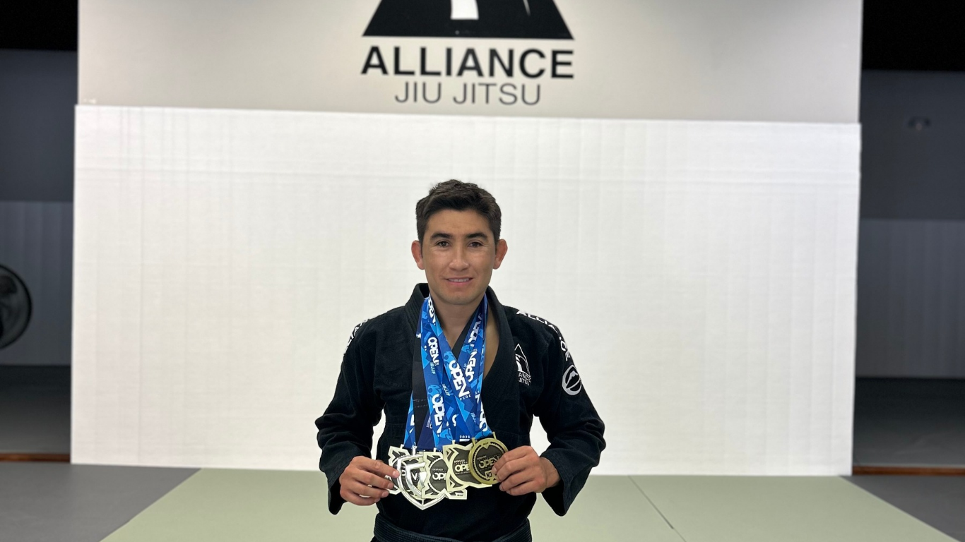 Marco Flores talento ecuatoriano de Jiu Jitsu en Estados Unidos